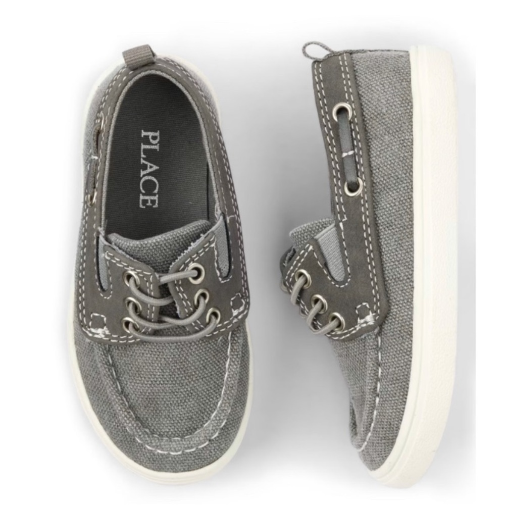 Children’s place gray boat shoes size 9 toddler boys.